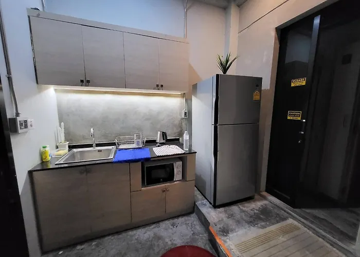Charming Loft-style House Near Victory Monument, * Bangkok