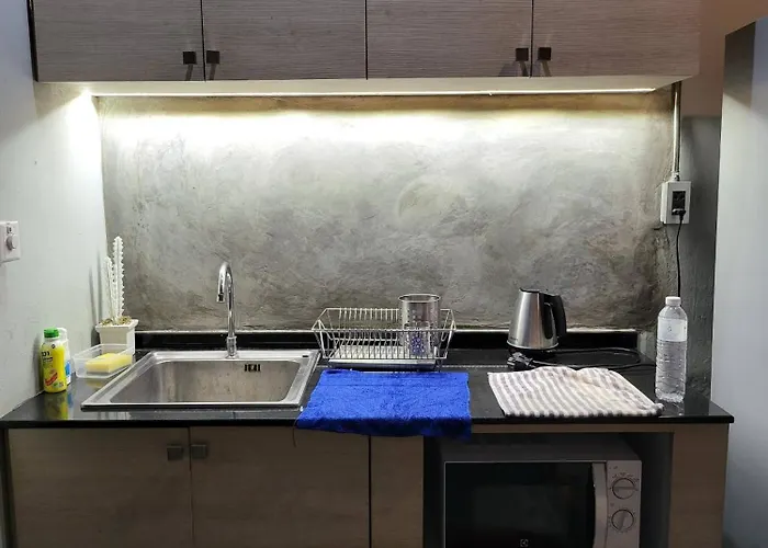 Charming Loft-style House Near Victory Monument, *