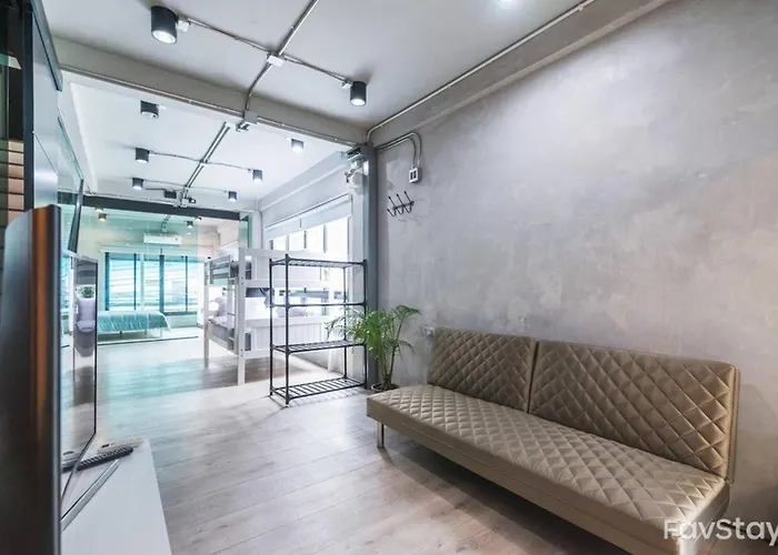 Charming Loft-style House Near Victory Monument, Bangkok
